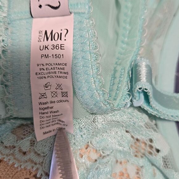 Lace Bralette in Mint Green - Picture 8 of 10